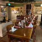 Han/Misafirhane The Postgate Egton